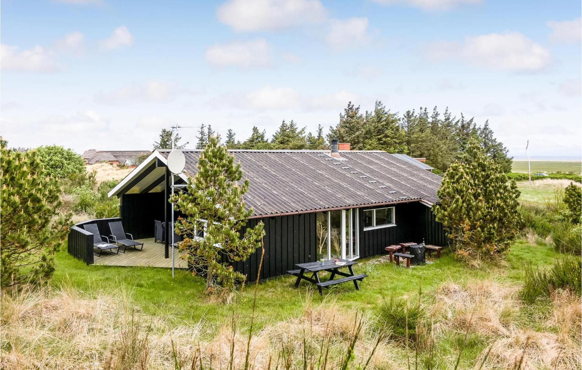 3 Bedroom Awesome Home In Hvide Sande Eksteriør billede