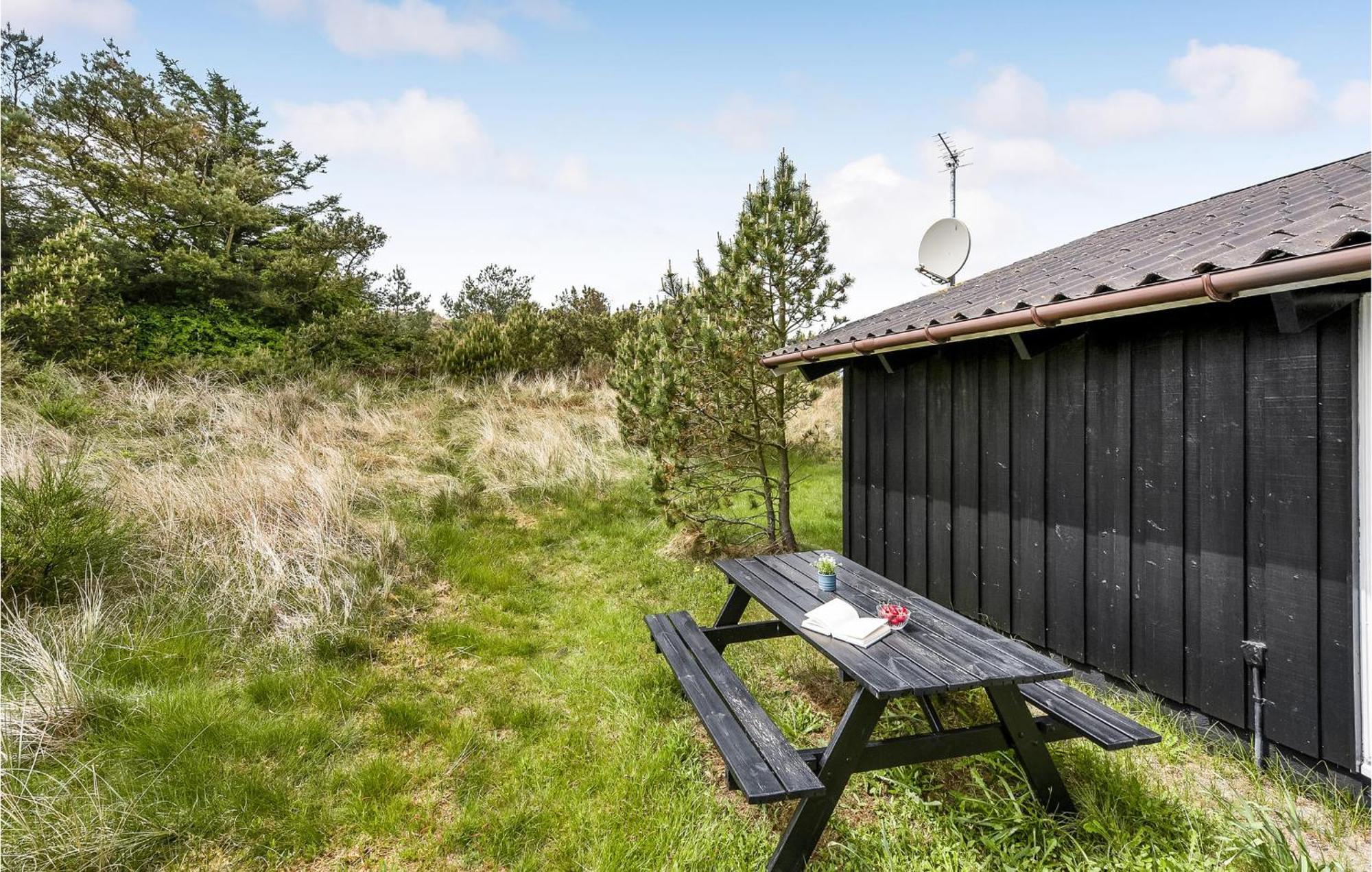 3 Bedroom Awesome Home In Hvide Sande Eksteriør billede